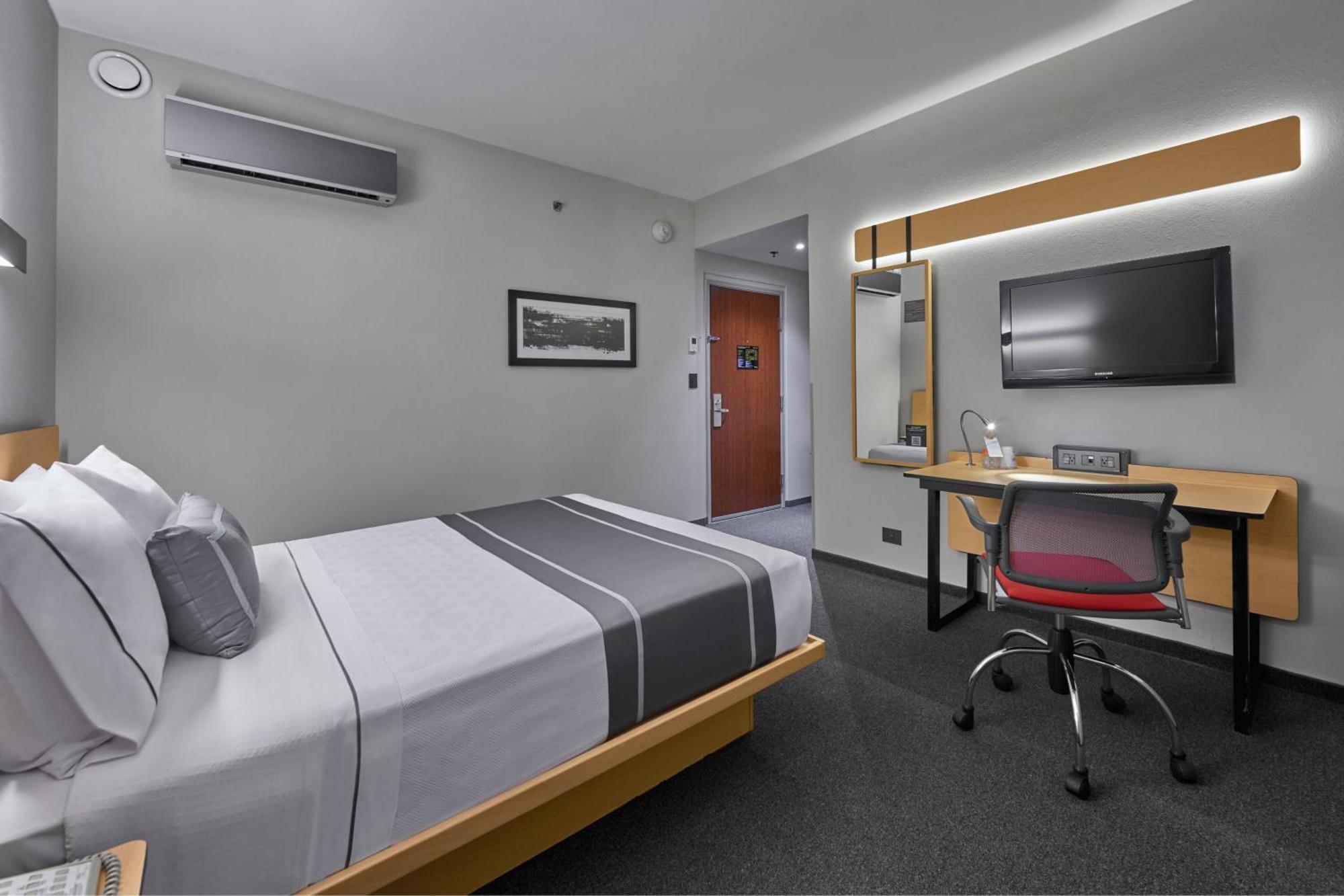 City Express Plus By Marriott Monterrey Nuevo Sur Exterior foto